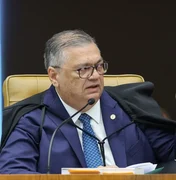 Dino e Zanin votam para julgar Moraes e Mendonça na mesma sessão