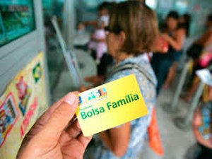 Bolsa Família começa a ser pago nesta quarta com reajuste de 5,6%