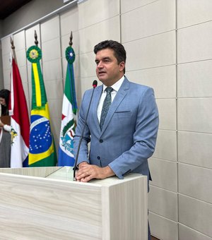 Rui Palmeira rebate discurso lido por Cunha e reivindica autoria de projetos