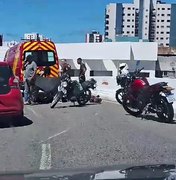 Acidente envolvendo motociclista deixa trânsito lento em Mangabeiras