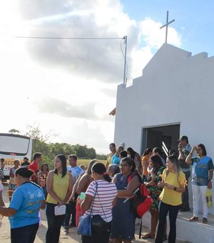 Moradores do Riachão participam de inauguração de igreja em São Luís do Quitunde