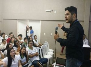 Palestra estimula empreendedorismo em estudantes de Arapiraca