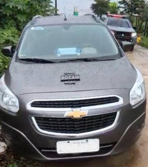 Polícia Civil recupera carro roubado da casa da mãe do prefeito de Pão de Açúcar