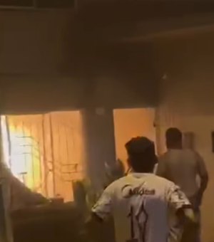 Incêndio provocado por vazamento de gás deixa três feridos em conjunto habitacional de Maceió