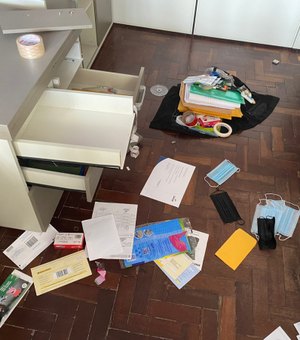 Criminosos roubam equipamentos da Biblioteca de Penedo e deixam rastro de destruição