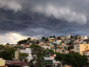 Chuvas, ventos fortes e frio marcam o carnaval em quase todo o país