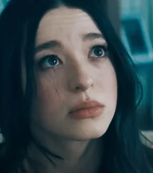 Quem é Mikey Madison, atriz de 'Anora' que venceu Oscar de Melhor Atriz contra Fernanda Torres