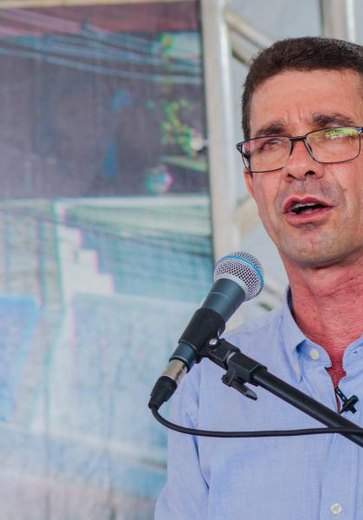 Prefeito de Pariconha é denunciado por contrato de R$ 400 mil sem licitação