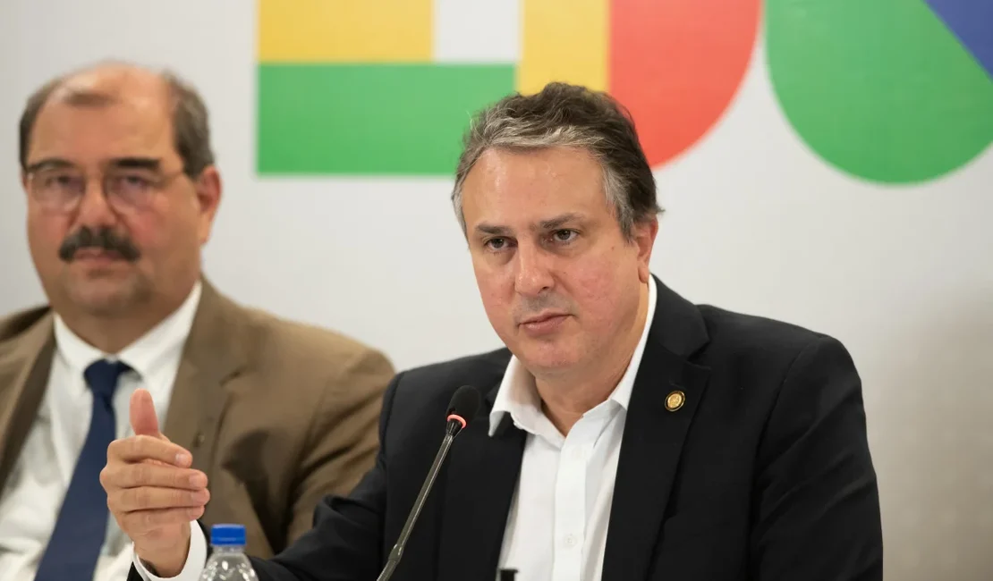 Ministro da Educação se manifesta sobre pedido de cancelamento do Enem