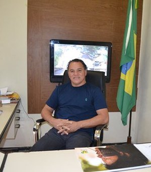 Prefeitura de São Miguel nega que servidora seja doméstica da casa do prefeito