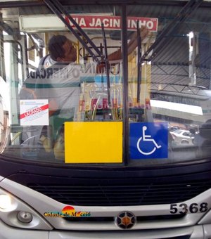 Ônibus com irregularidades são retirados de circulação