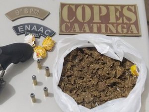 Arma e drogas são apreendidas durante ação da Polícia no Sertão de Alagoas