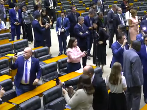 Em derrota para governo, Câmara derruba aumento do IOF; Senado ainda votará