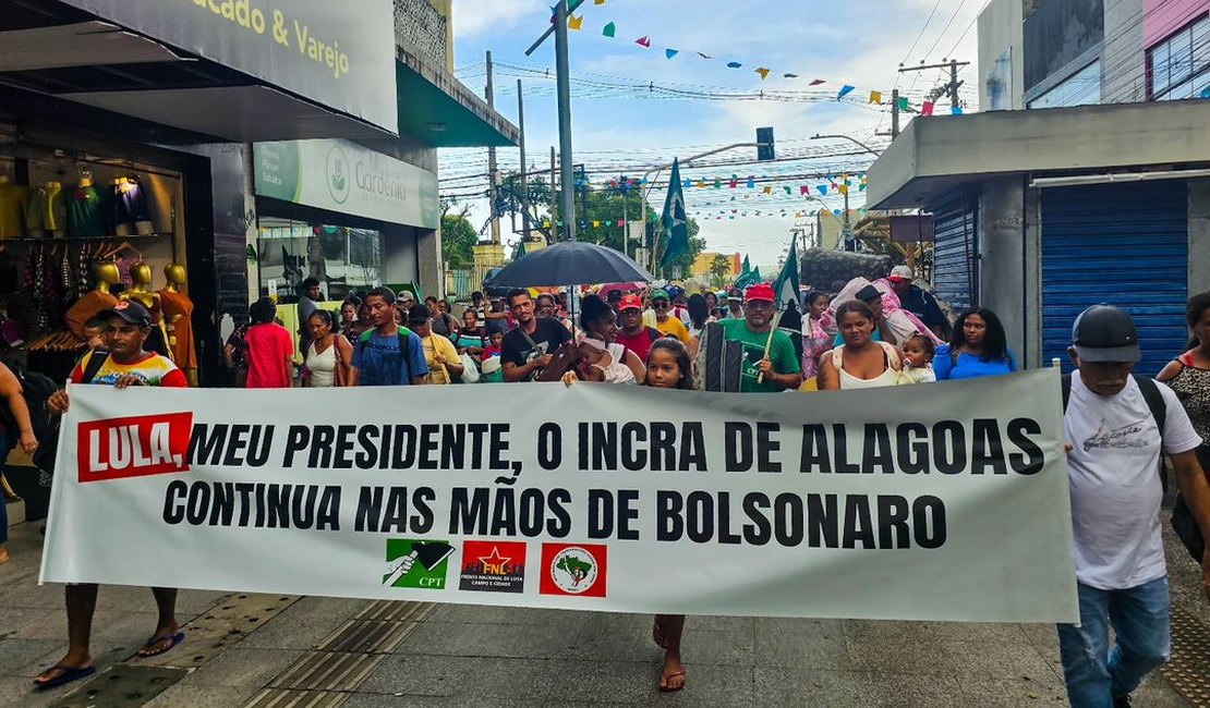 Insatisfeito com Lula, MST volta a ocupar sede do Incra em Maceió