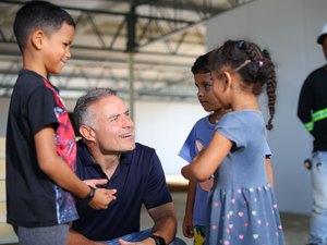 Com 41,75%, Renan Filho ultrapassa JHC em pesquisa, após início da pré-campanha