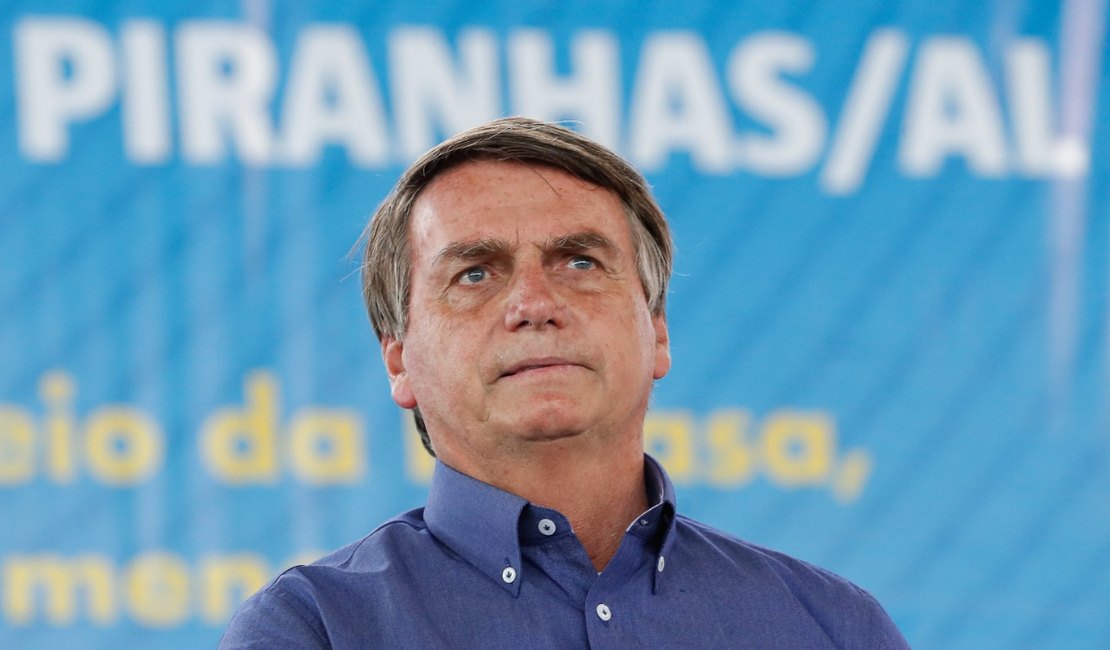 [Vídeo] Bolsonaro diz que brasileiros que ficaram em isolamento social são 'frouxos'