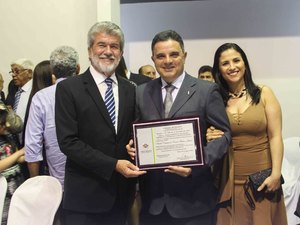 Prefeito Kil Freitas recebe título de cidadão de Juazeiro do Norte, capital da fé nordestina