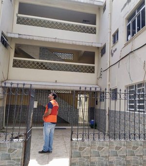 Defesa Civil recomenda isolamento de prédios no Pinheiro, em Maceió