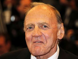 Ator famoso por interpretar Hitler morre aos 77 anos