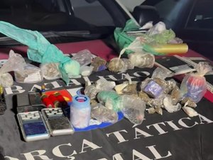 Traficantes trocam tiros com policiais e drogas são apreendidas no Benedito Bentes