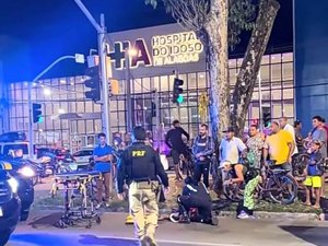 Idoso é atropelado por motocicleta em avenida na parte alta de Maceió