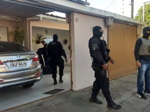 [Vídeo] Auditores são afastados por esquema com empresário em uma organização criminosa