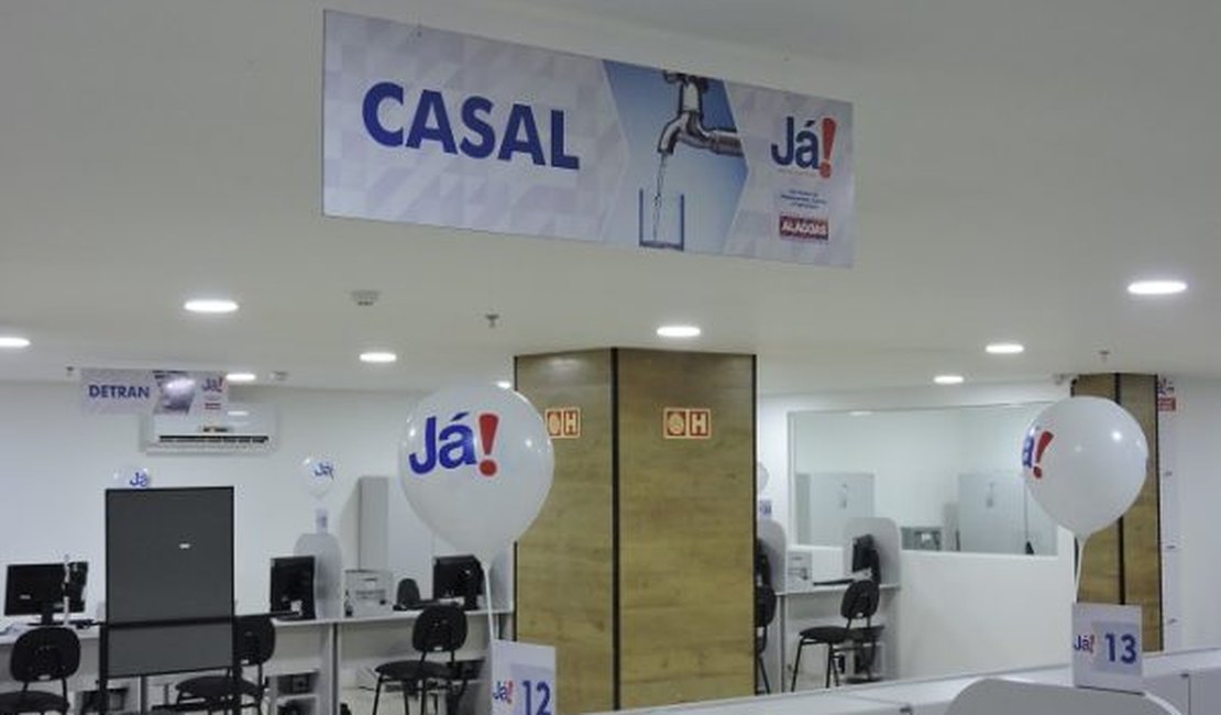Casal integra prestação de serviços na nova Central Já!, no Centro de Maceió