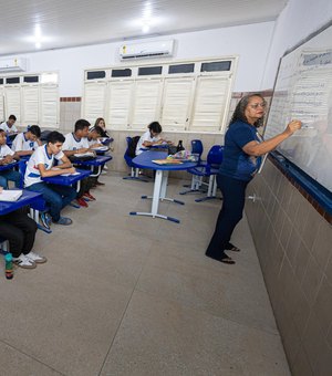 Governo de AL inicia pagamento do Fundef aos profissionais da Educação