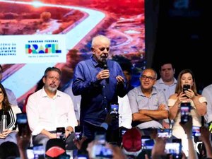 Lula recebe vaias em encontro de prefeitos e pede ‘civilidade’