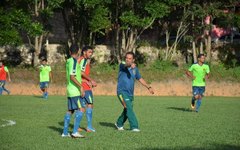 Técnico Francisco Diá, do Sampaio Corrêa, relacionou 19 jogadores 