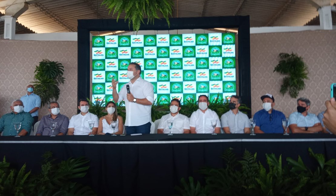 [Vídeo] Governador Renan Filho prestigia lançamento da 38ª Expo Bacia Leiteira em Batalha