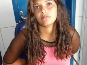 Jovem é presa por furtar 17 cadeados em loja de shopping; estava há 5 meses em liberdade