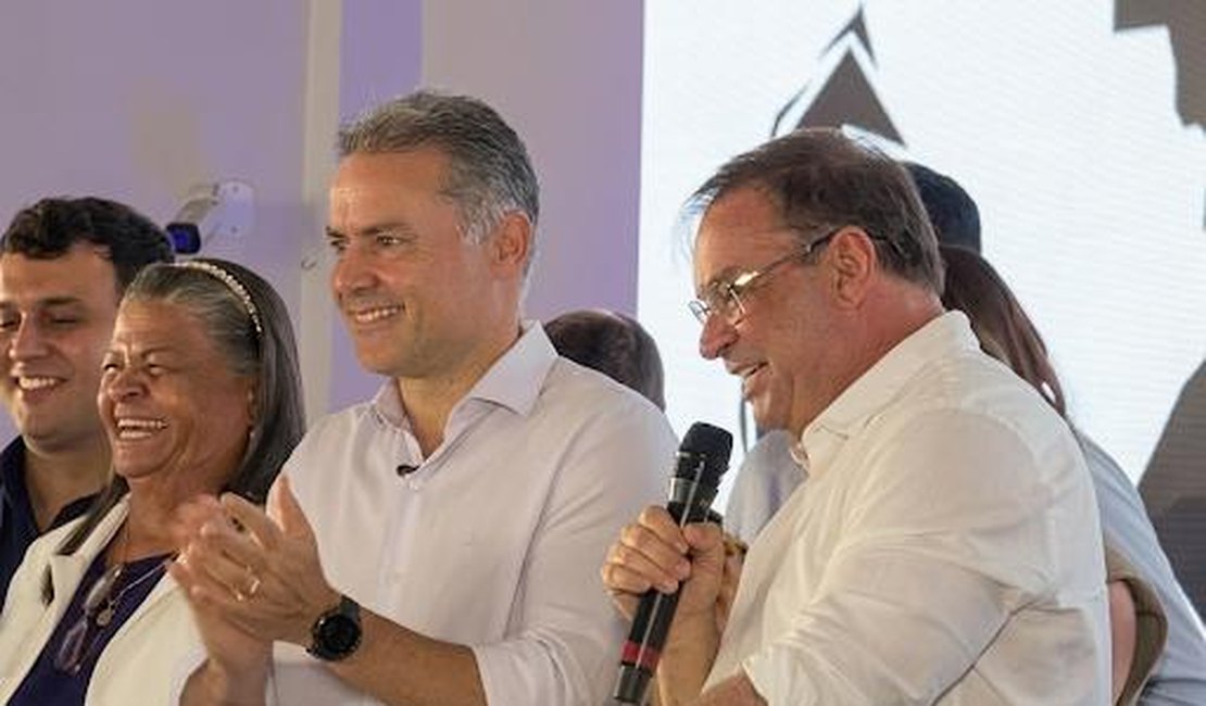 Diplomata, Luciano Barbosa recebe Renan Filho em Arapiraca