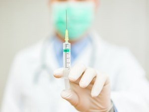 Câmara aprova texto-base do projeto de compra de vacinas por empresas