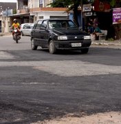 Seminfra inicia semana aplicando 115 toneladas de asfalto em tapa-buraco