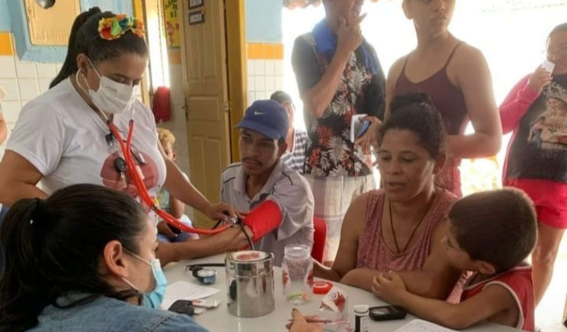 [Vídeo ] Vereadora realiza ação solidária para as famílias desalojadas no bairro Olho d'água dos Cazuzinhas