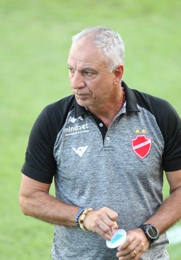 Márcio Fernandes, campeão da Série C com o Vila Nova, é o novo técnico do CSA