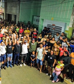 Antonio e Nivaldo Albuquerque levam milhares de pessoas às ruas em São Brás