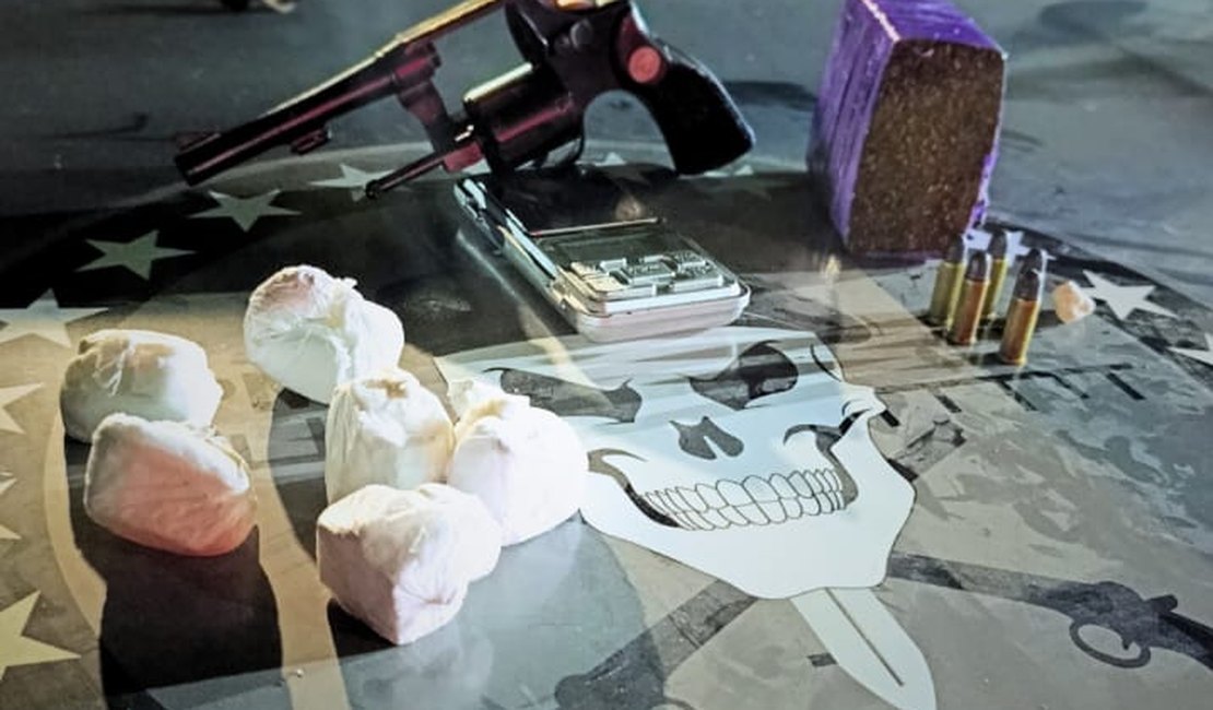 Homem é preso com arma, maconha e cocaína no município de Maragogi