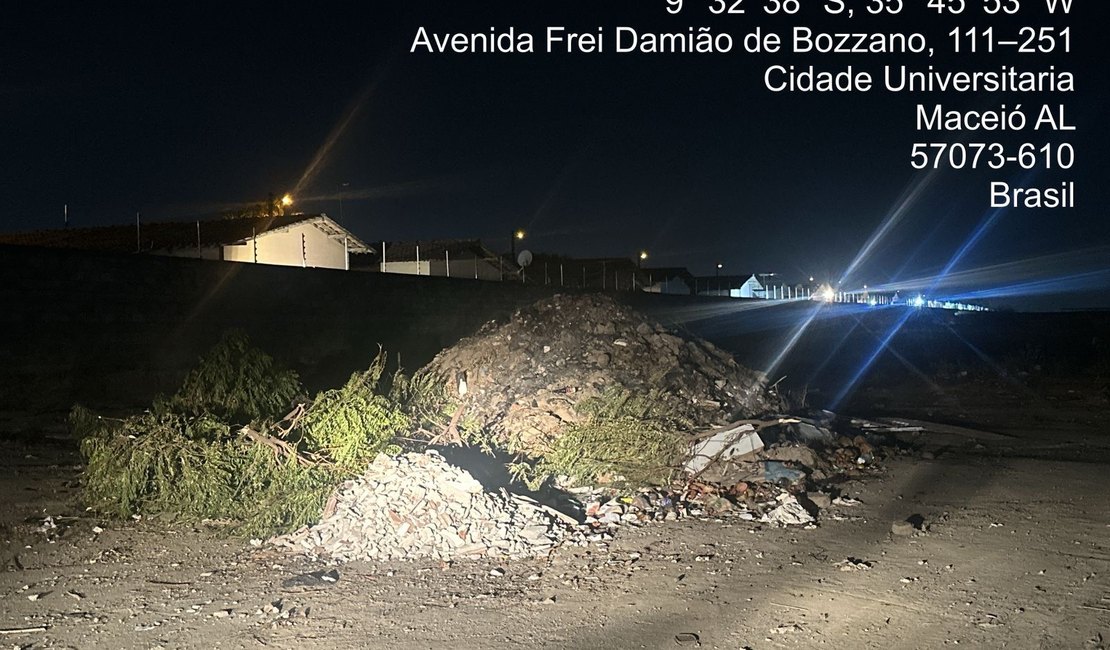 Condutor de caçamba é detido pela PM após flagrante de crime ambiental