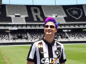 Felipe Neto faz crítica pública e técnico de Botafogo é demitido