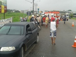 Acidente entre moto e carro deixa uma pessoa ferida na rodovia AL-110