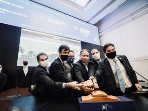 Durante leilão, concessão da Casal é vendida por mais de R$ 2 bilhões