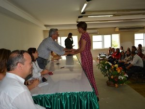 Uncisal empossa novos professores aprovados