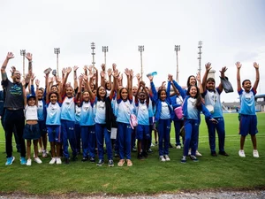 Projeto Jovem Torcedor leva alunos da rede pública municipal ao Rei Pelé em dia de vitória do CSA