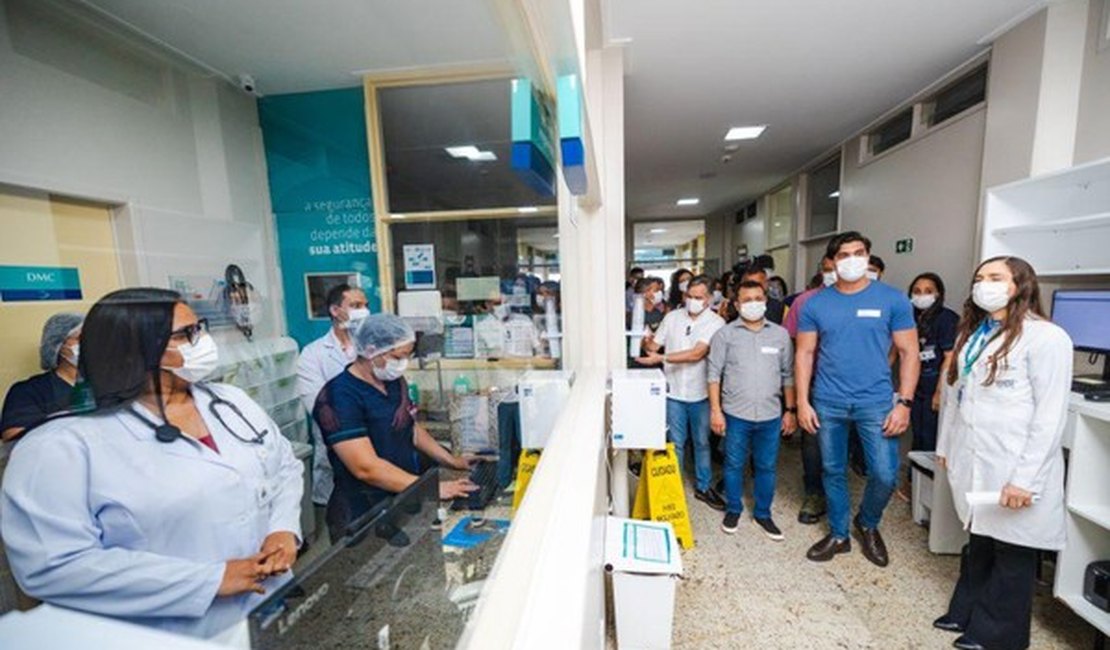 Comitiva com dez vereadores visita o futuro Hospital da Cidade e elogiam estrutura