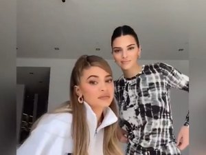 Kendall e Kylie Jenner se zoam em brincadeira nas redes sobre histórico de namoro com jogadores de basquete e rappers