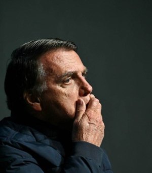 Bolsonaro articula mudar Ficha Limpa no Congresso para driblar inelegibilidade