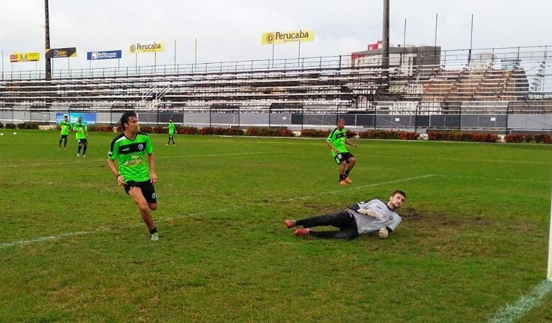 ASA: Leandro Kivel participa de treinamento e deve retornar diante do Remo 