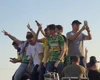 Apoiadores de Flávio Bolsonaro se reúnem em ato no Farol da Barra, em Salvador